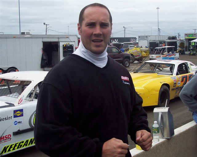 Brian was in the pits.jpg (64819 bytes)