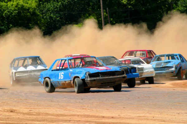 Bridgeport speedway 6-20-04-3.jpg (111912 bytes)