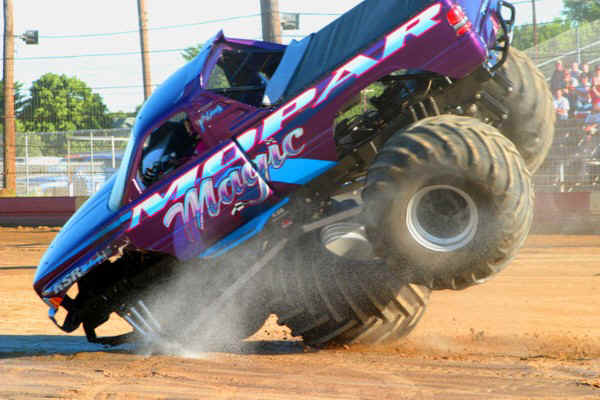 Bridgeport speedway 6-20-04-4.jpg (141779 bytes)